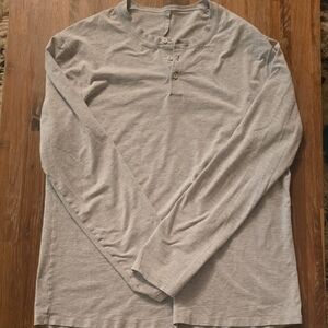 lululemon athletica Light Gray Long Sleeve Henley